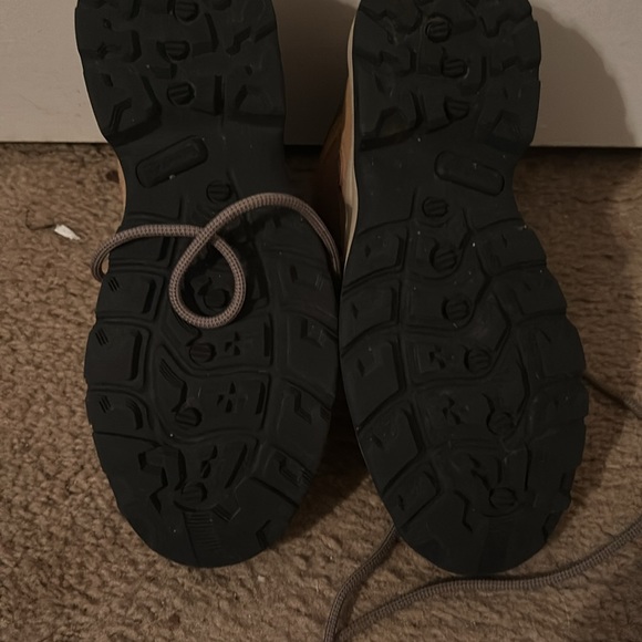 Outdoor performance - Picture 3 of 3